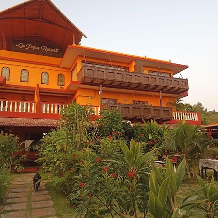 La Papa Resort Morjim Ngoại thất bức ảnh