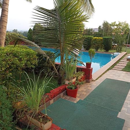La Papa Resort Morjim Ngoại thất bức ảnh