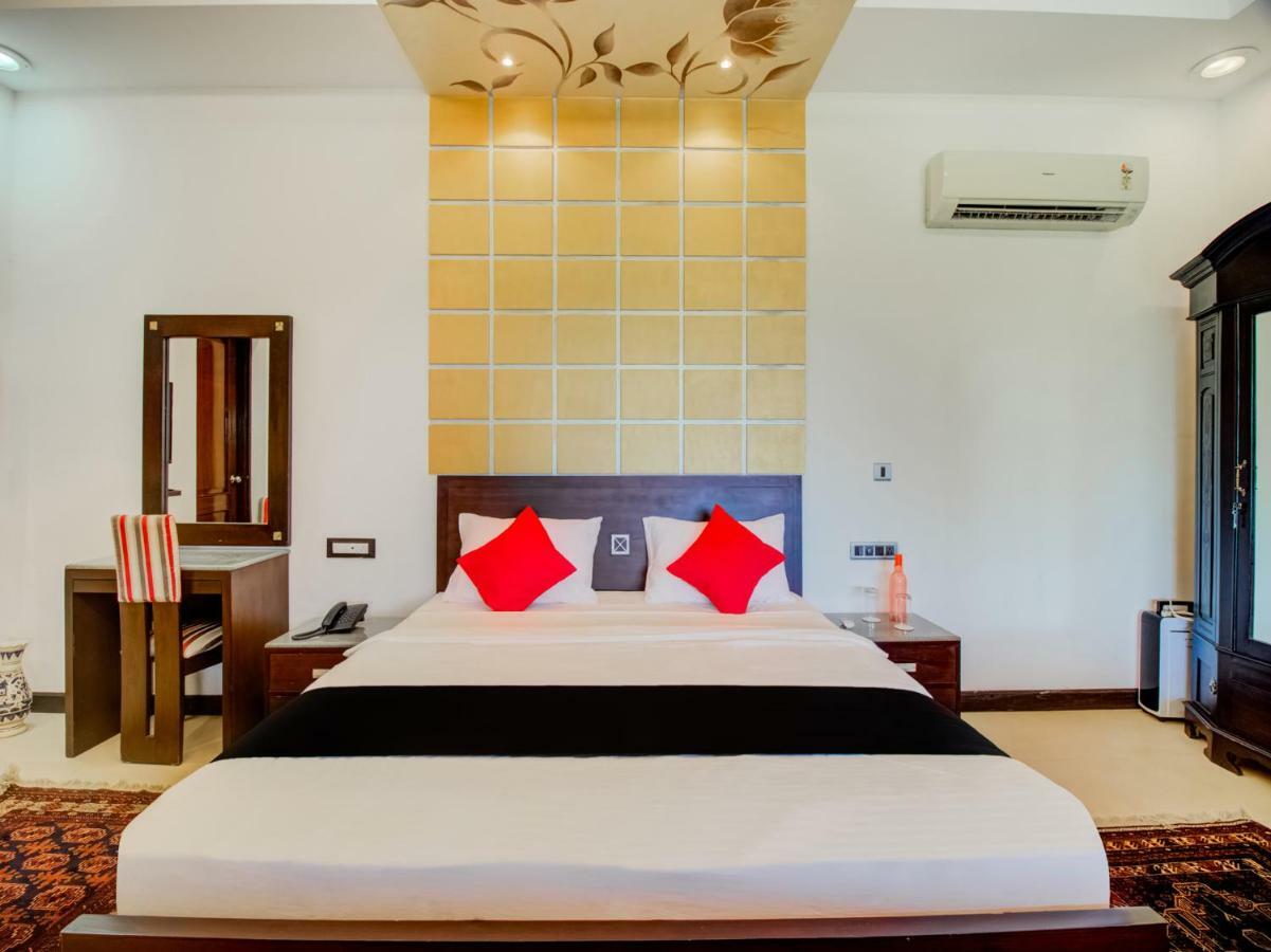 La Papa Resort Morjim Ngoại thất bức ảnh