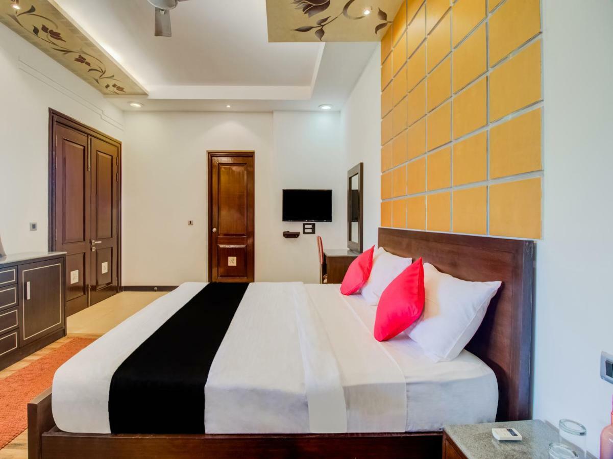 La Papa Resort Morjim Ngoại thất bức ảnh