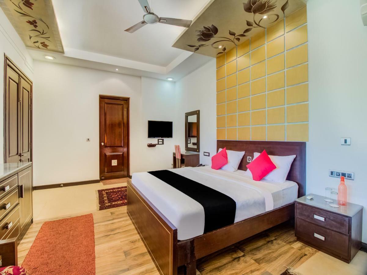 La Papa Resort Morjim Ngoại thất bức ảnh